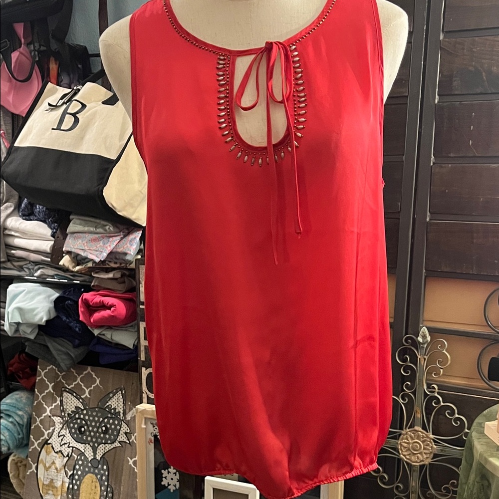 Chic Pink Sleeveless Blouse with Tie Neck
